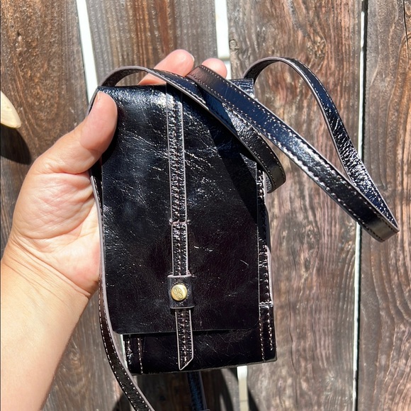 NWOT Hobo Token Wallet Crossbody Black Leather Retired.❤️ - Picture 1 of 17